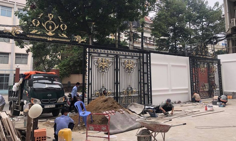 Bộ thiết bị mô tơ cổng lùa cho biệt thự sang trọng ở Long Thành Đồng Nai với giá rẻ bảo hành 5 năm